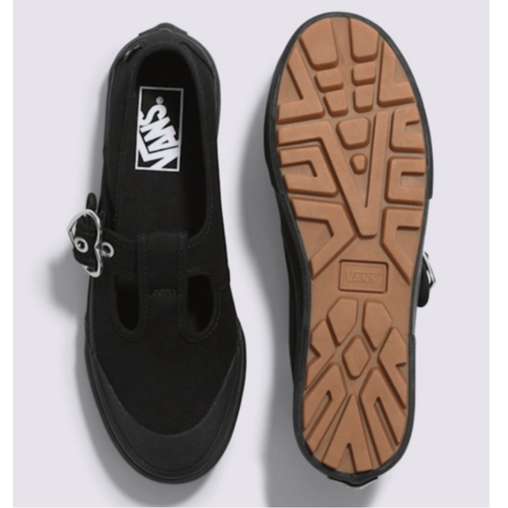 🆕Vans Canvas Heart Buckle Mary Janes - Picture 1 of 14